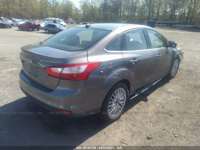 Photo 3 VIN: 1FAHP3H28CL253923 - FORD FOCUS 