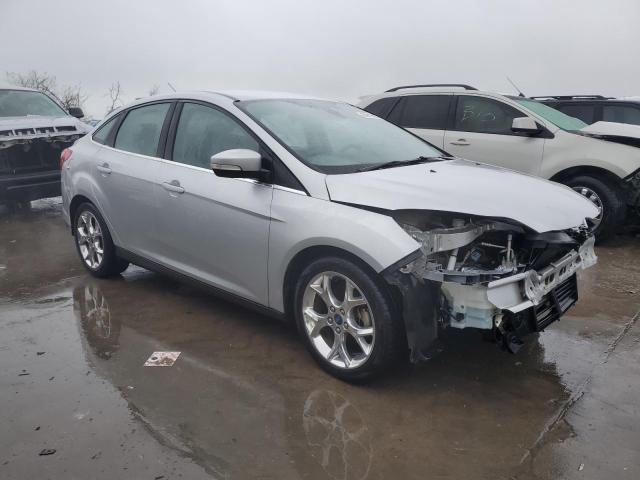 Photo 3 VIN: 1FAHP3H28CL304580 - FORD FOCUS 