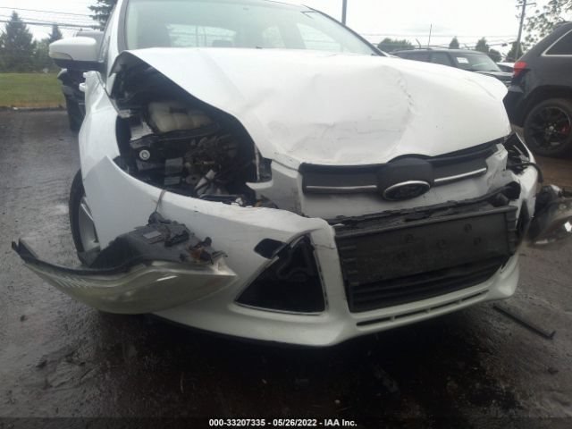 Photo 5 VIN: 1FAHP3H28CL372149 - FORD FOCUS 