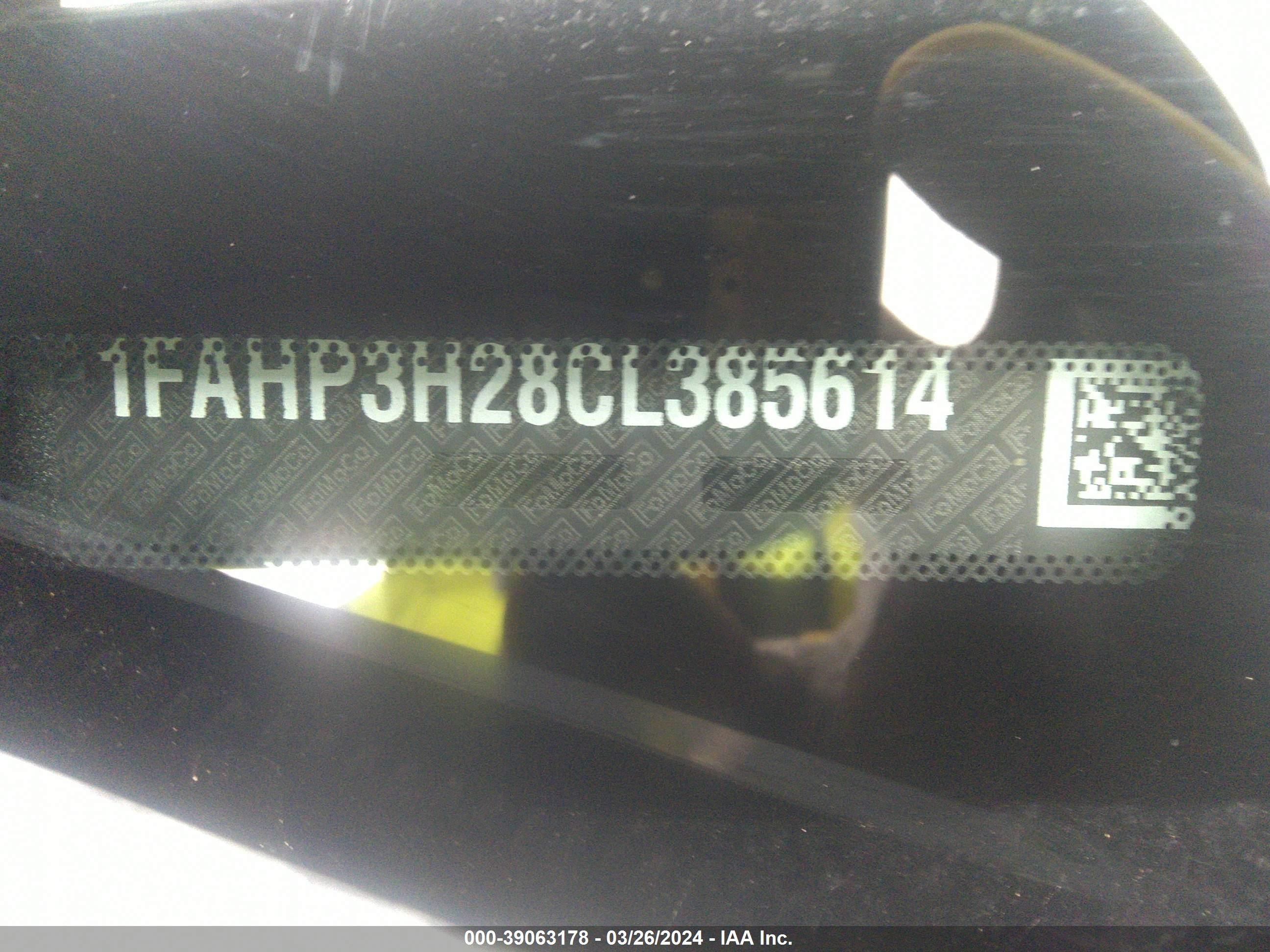 Photo 8 VIN: 1FAHP3H28CL385614 - FORD FOCUS 