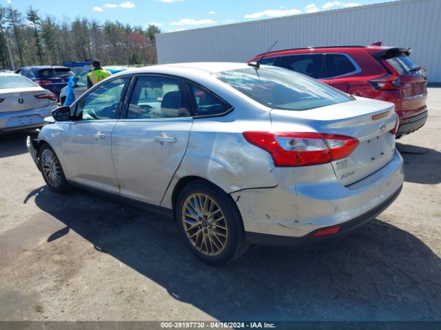 Photo 2 VIN: 1FAHP3H28CL423813 - FORD FOCUS 