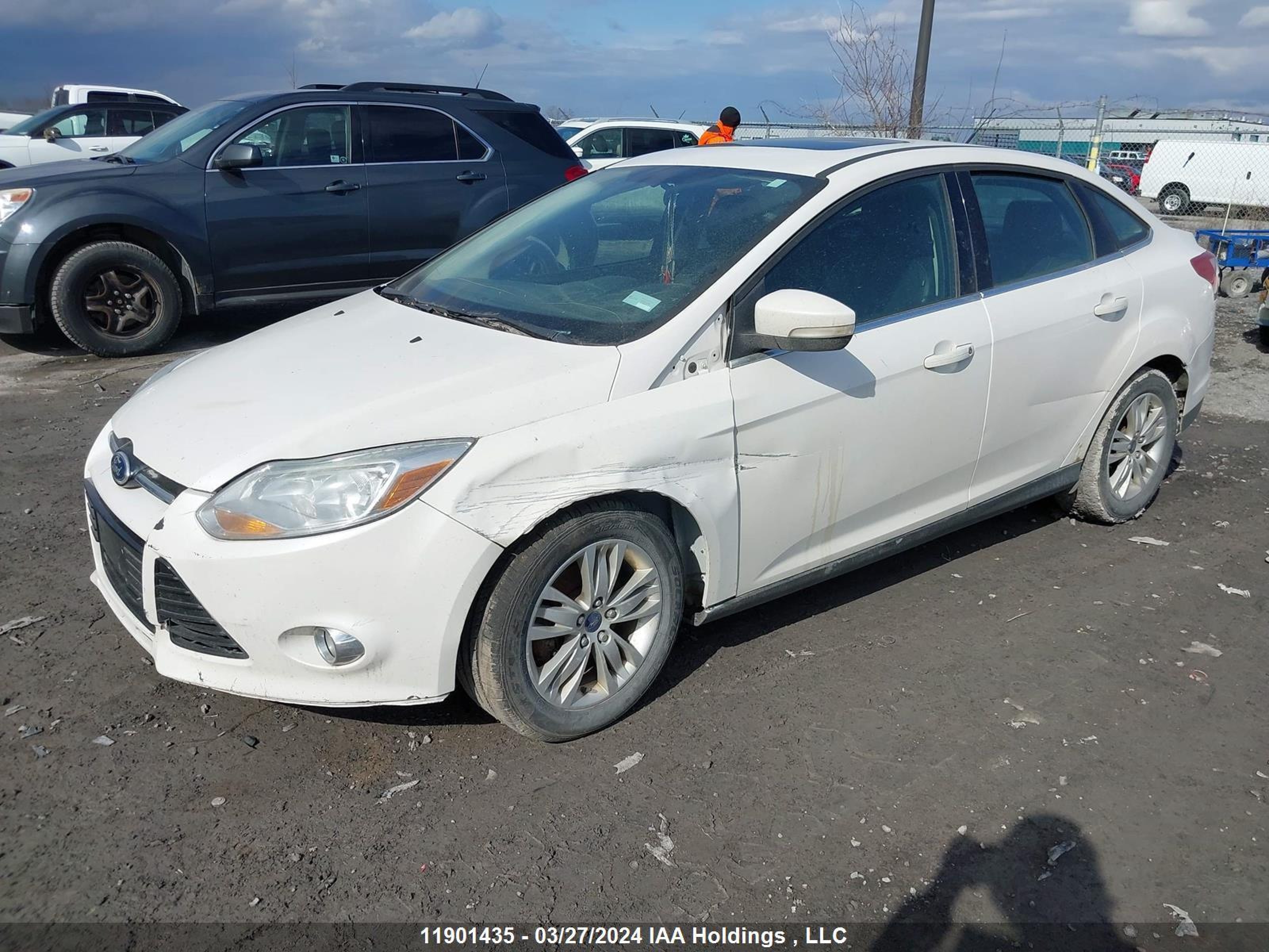 Photo 1 VIN: 1FAHP3H28CL439414 - FORD FOCUS 