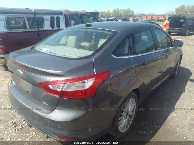 Photo 3 VIN: 1FAHP3H29CL118143 - FORD FOCUS 