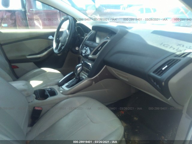 Photo 4 VIN: 1FAHP3H29CL118143 - FORD FOCUS 