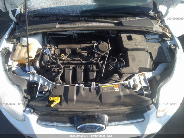 Photo 9 VIN: 1FAHP3H29CL132169 - FORD FOCUS 