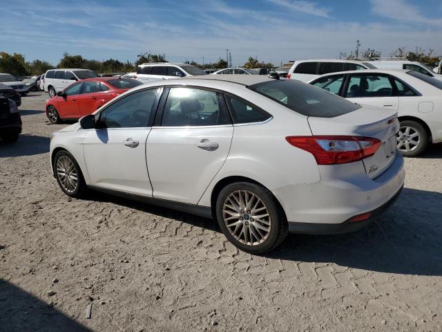 Photo 1 VIN: 1FAHP3H29CL282962 - FORD FOCUS SEL 