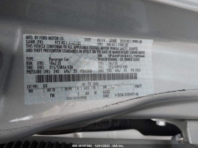 Photo 8 VIN: 1FAHP3H2XCL195944 - FORD FOCUS 
