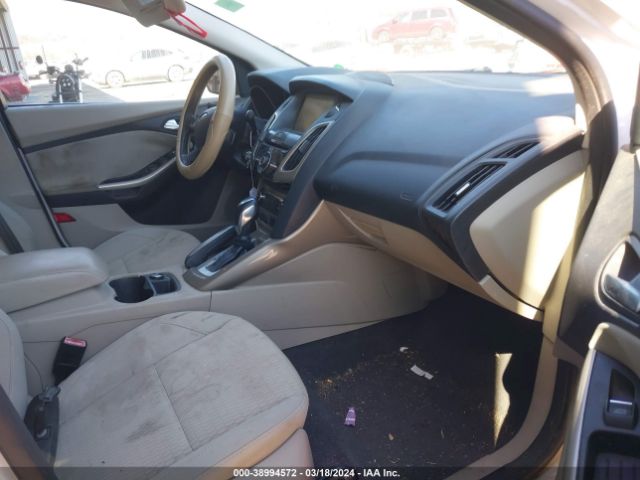 Photo 4 VIN: 1FAHP3H2XCL254619 - FORD FOCUS 