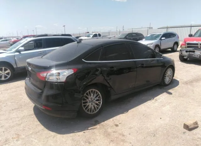 Photo 3 VIN: 1FAHP3H2XCL303494 - FORD FOCUS 