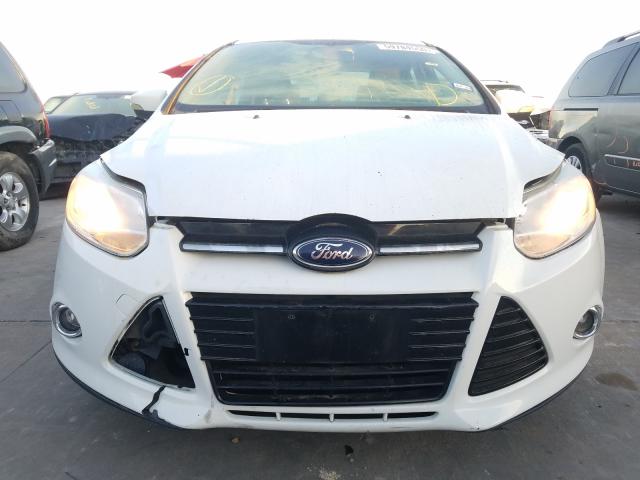 Photo 8 VIN: 1FAHP3H2XCL367888 - FORD FOCUS 