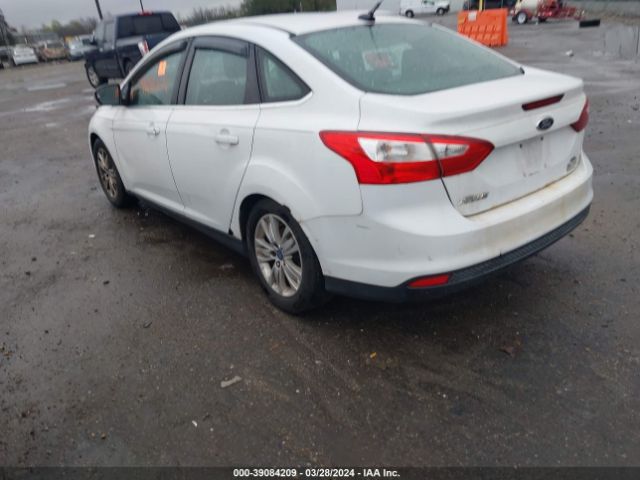 Photo 2 VIN: 1FAHP3H2XCL373674 - FORD FOCUS 