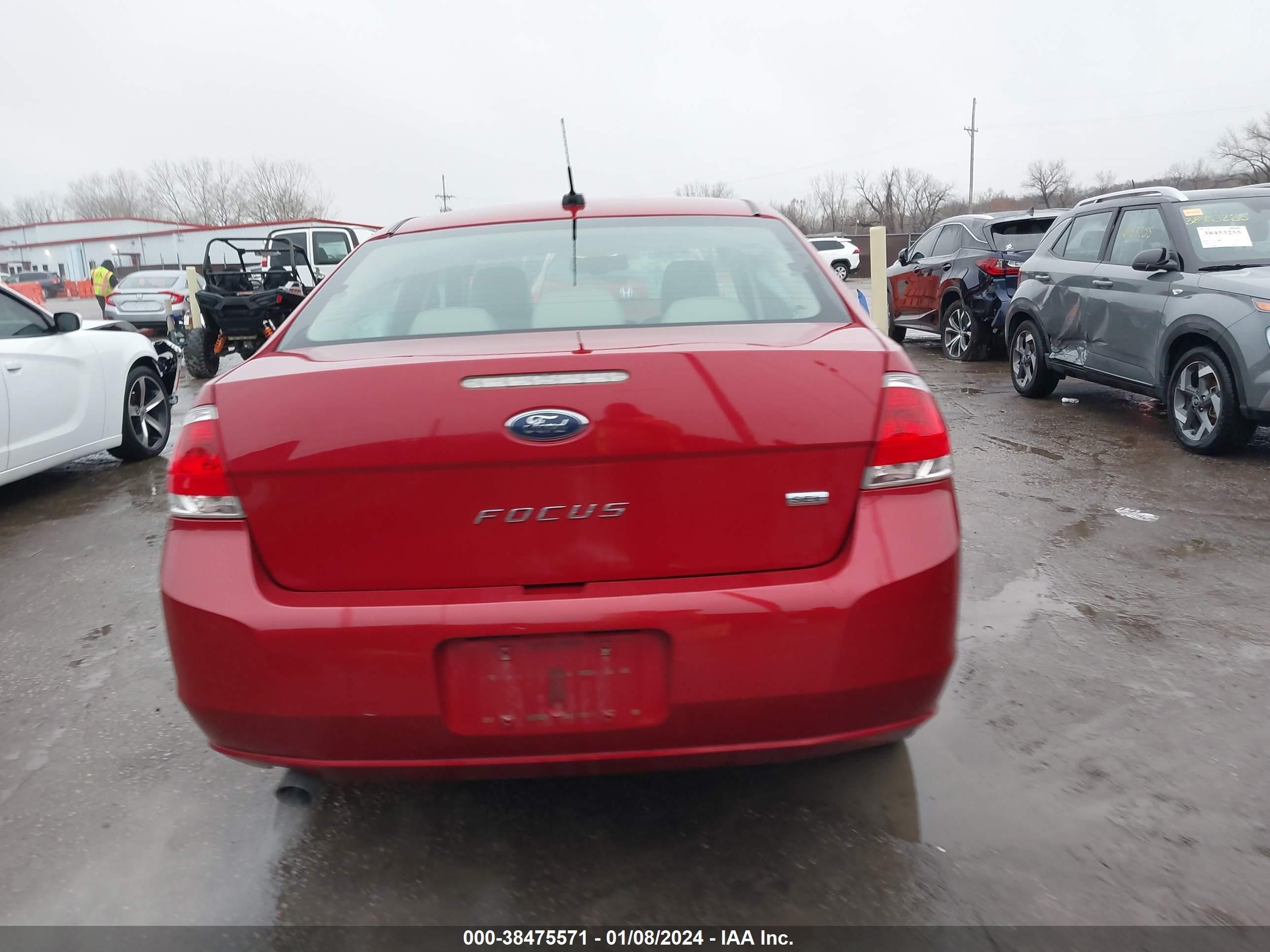 Photo 14 VIN: 1FAHP3HN0AW160612 - FORD FOCUS 