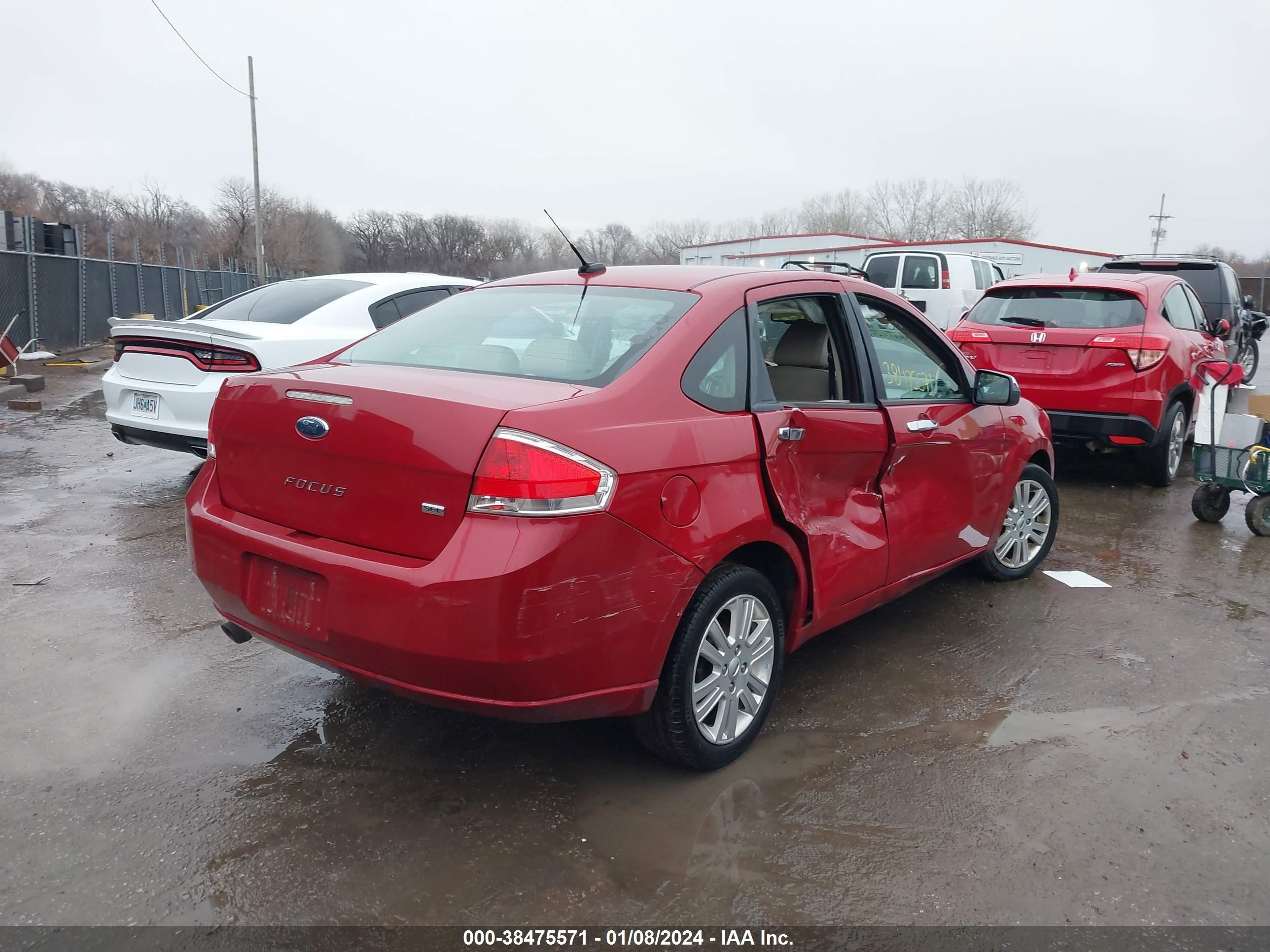 Photo 3 VIN: 1FAHP3HN0AW160612 - FORD FOCUS 