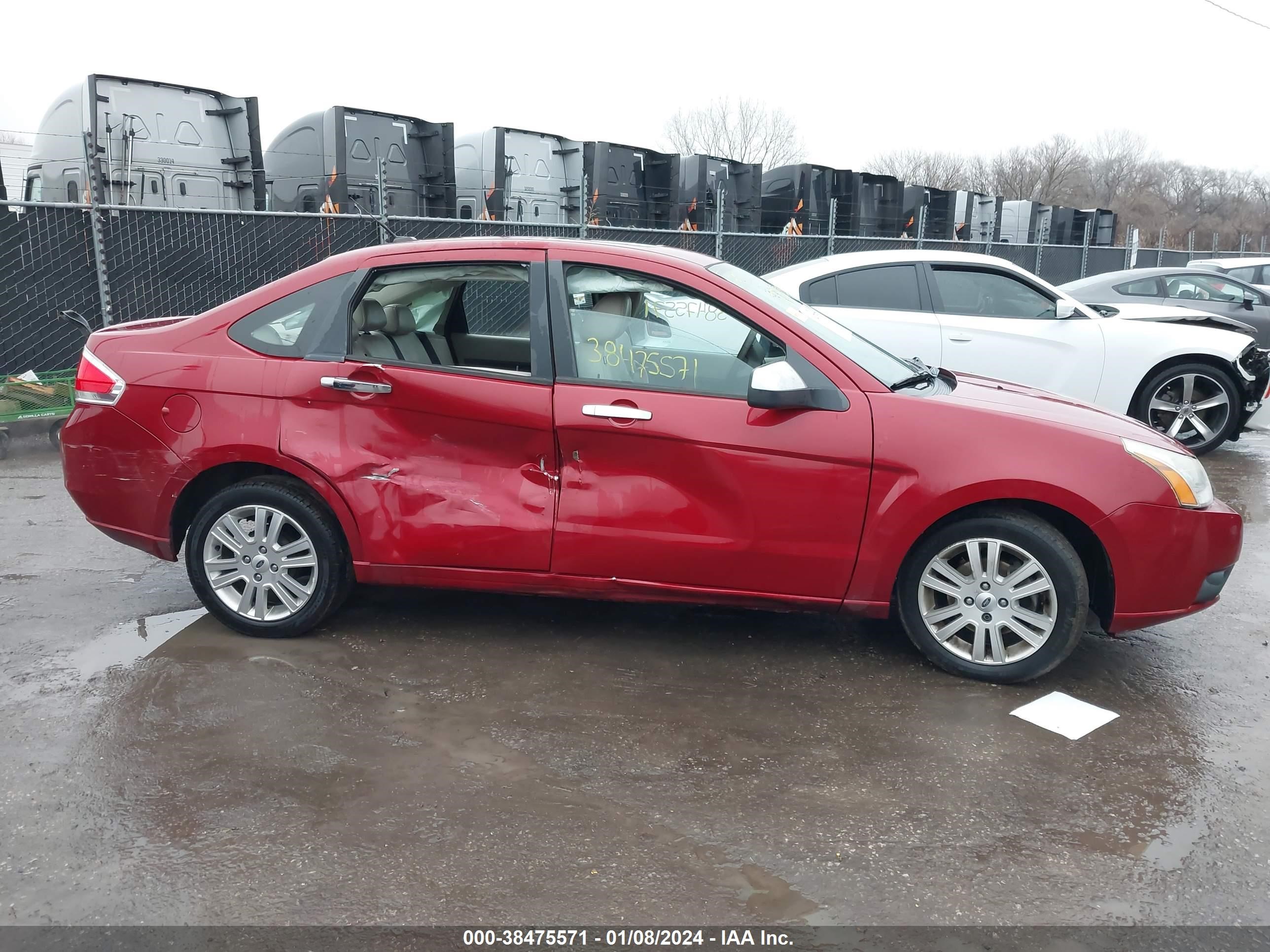 Photo 5 VIN: 1FAHP3HN0AW160612 - FORD FOCUS 