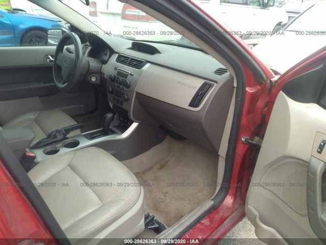 Photo 4 VIN: 1FAHP3HN0AW217326 - FORD FOCUS 