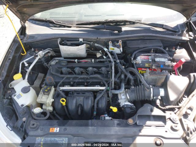 Photo 9 VIN: 1FAHP3HN2AW188394 - FORD FOCUS 