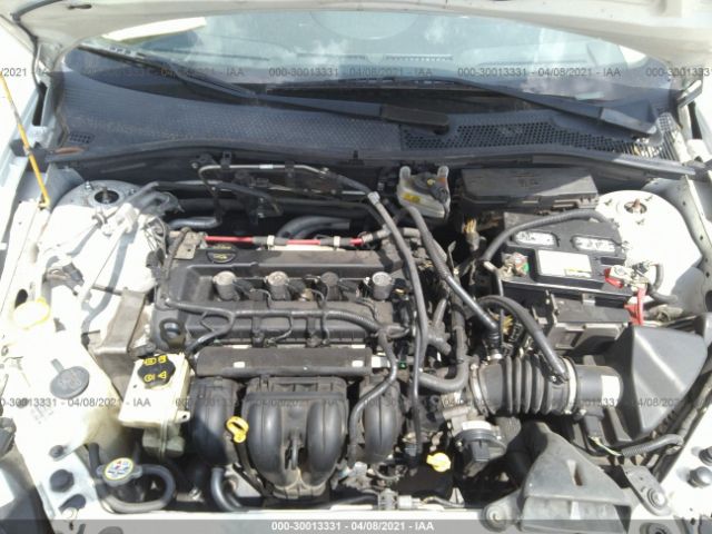 Photo 9 VIN: 1FAHP3HN2AW227579 - FORD FOCUS 