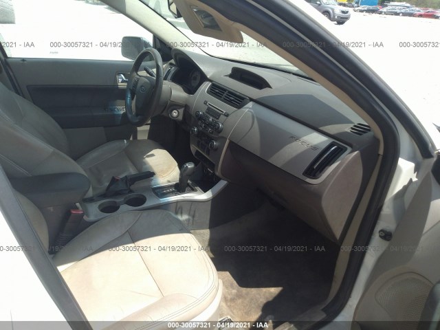 Photo 4 VIN: 1FAHP3HN4AW180068 - FORD FOCUS 