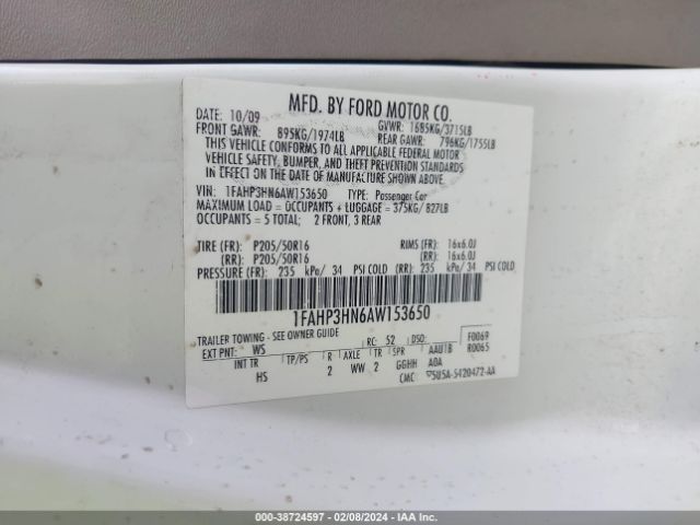 Photo 8 VIN: 1FAHP3HN6AW153650 - FORD FOCUS 