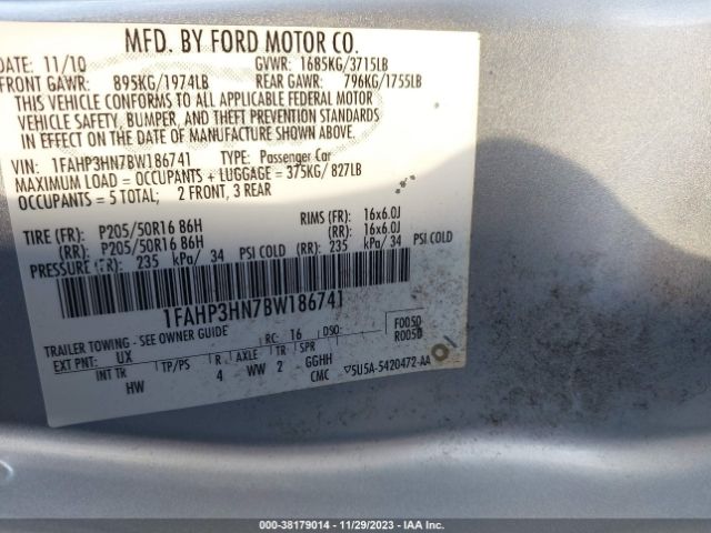 Photo 8 VIN: 1FAHP3HN7BW186741 - FORD FOCUS 