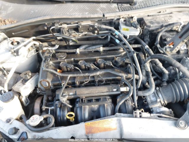 Photo 9 VIN: 1FAHP3HN7BW186741 - FORD FOCUS 