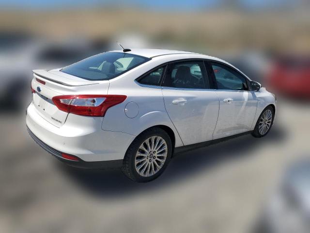 Photo 2 VIN: 1FAHP3J22CL131102 - FORD FOCUS 