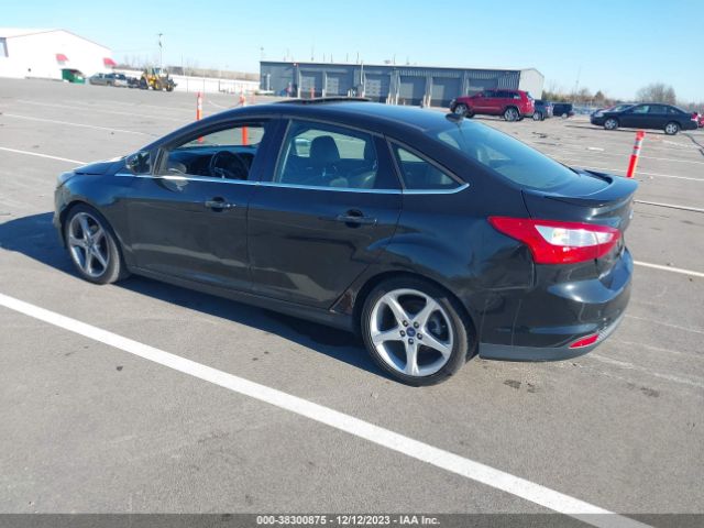 Photo 2 VIN: 1FAHP3J23CL127527 - FORD FOCUS 