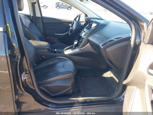 Photo 4 VIN: 1FAHP3J23CL127527 - FORD FOCUS 