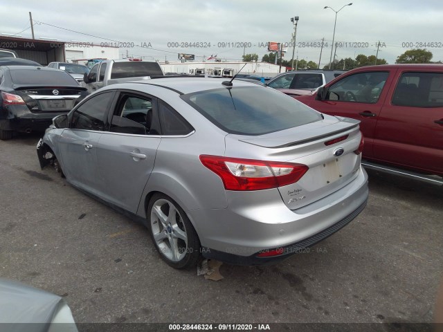 Photo 2 VIN: 1FAHP3J25CL183338 - FORD FOCUS 