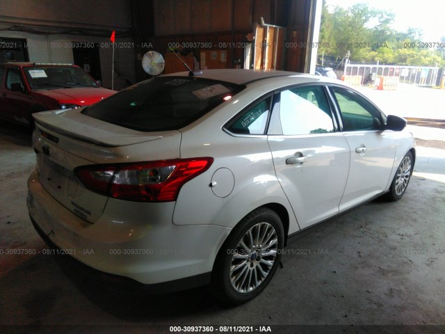 Photo 3 VIN: 1FAHP3J25CL335375 - FORD FOCUS 