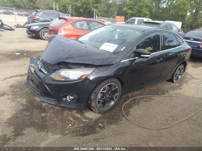 Photo 1 VIN: 1FAHP3J25CL413069 - FORD FOCUS 