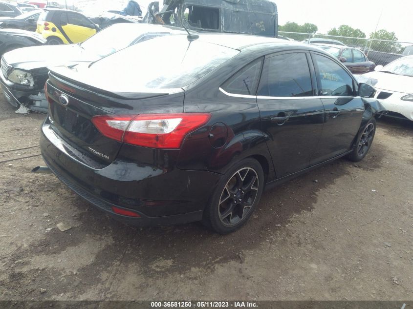 Photo 3 VIN: 1FAHP3J25CL413069 - FORD FOCUS 