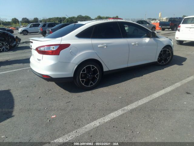 Photo 3 VIN: 1FAHP3J25CL450896 - FORD FOCUS 