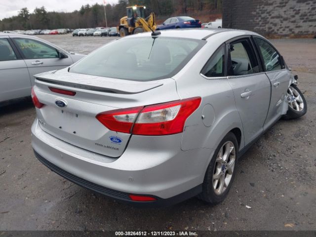 Photo 3 VIN: 1FAHP3J29CL229009 - FORD FOCUS 