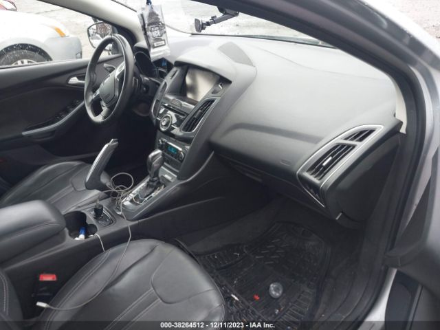 Photo 4 VIN: 1FAHP3J29CL229009 - FORD FOCUS 