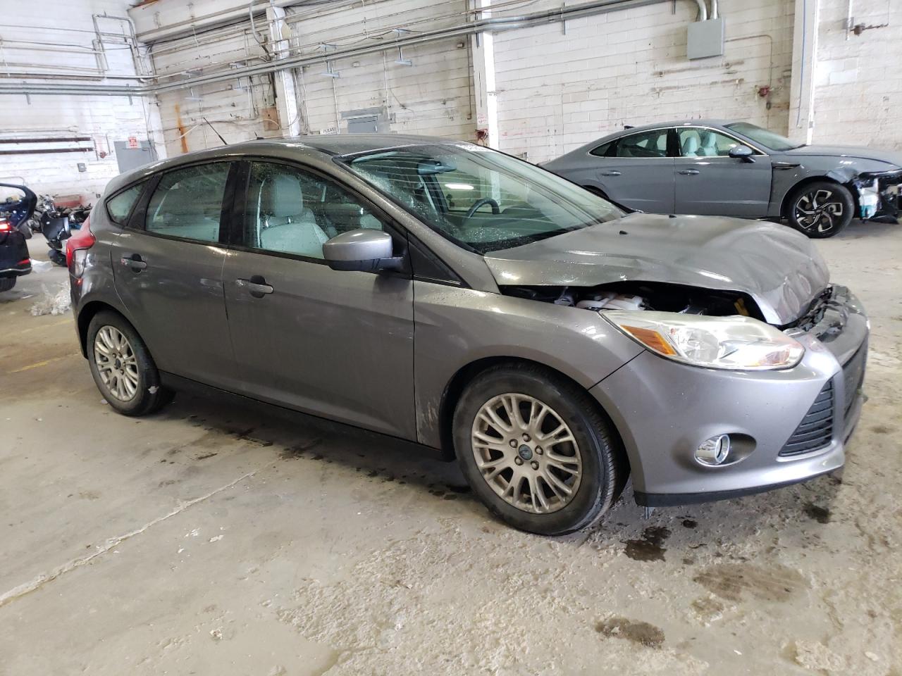 Photo 3 VIN: 1FAHP3K20CL169460 - FORD FOCUS 