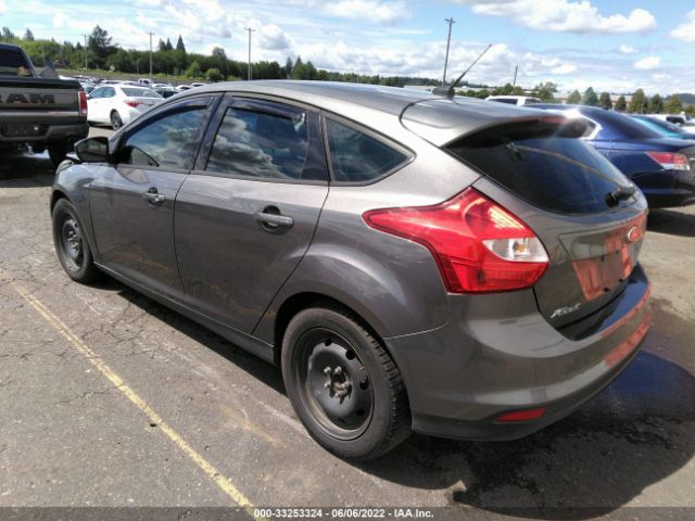 Photo 2 VIN: 1FAHP3K20CL290991 - FORD FOCUS 