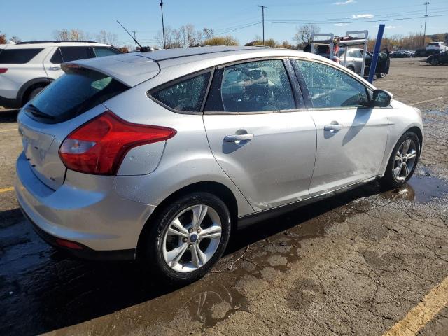 Photo 2 VIN: 1FAHP3K20CL295365 - FORD FOCUS SE 