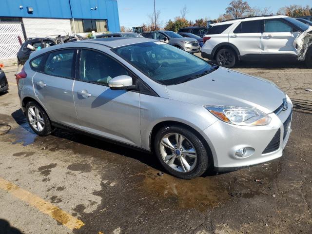 Photo 3 VIN: 1FAHP3K20CL295365 - FORD FOCUS SE 