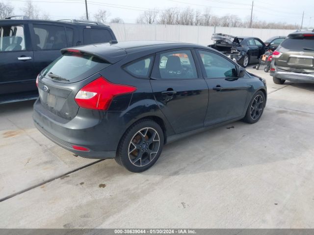 Photo 3 VIN: 1FAHP3K20CL353023 - FORD FOCUS 