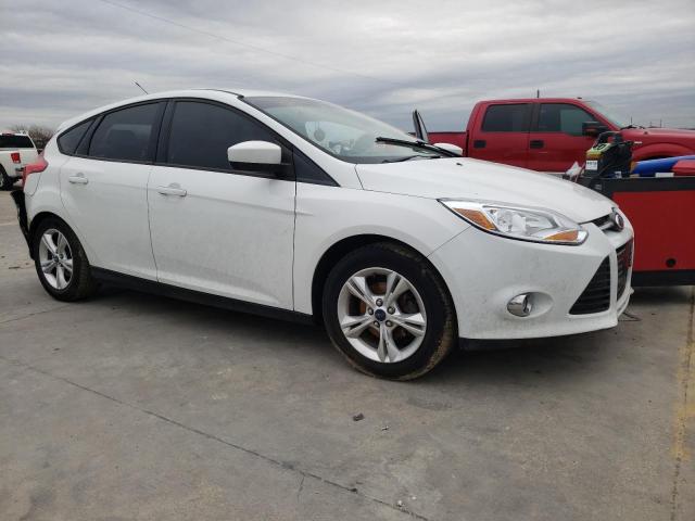 Photo 3 VIN: 1FAHP3K20CL366144 - FORD FOCUS SE 