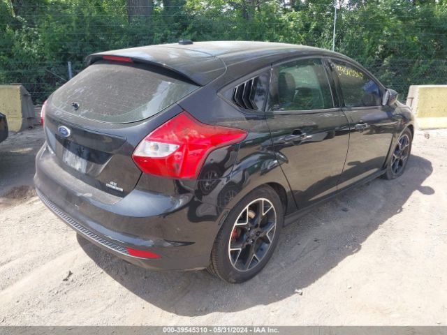 Photo 3 VIN: 1FAHP3K20CL464459 - FORD FOCUS 