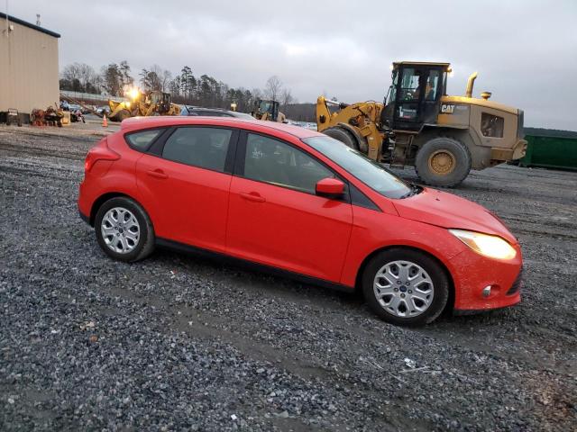 Photo 3 VIN: 1FAHP3K21CL128383 - FORD FOCUS SE 