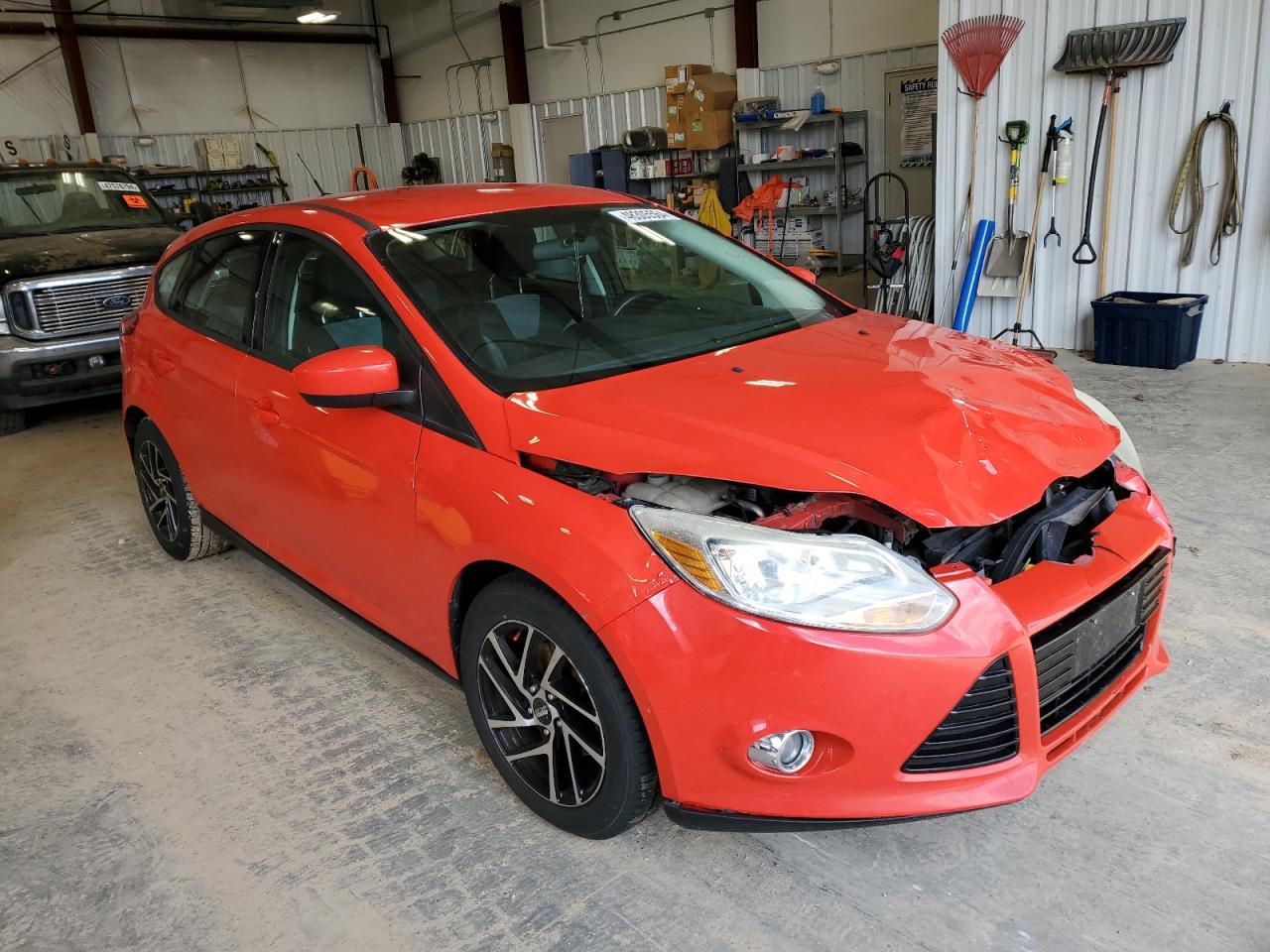 Photo 3 VIN: 1FAHP3K21CL214356 - FORD FOCUS 