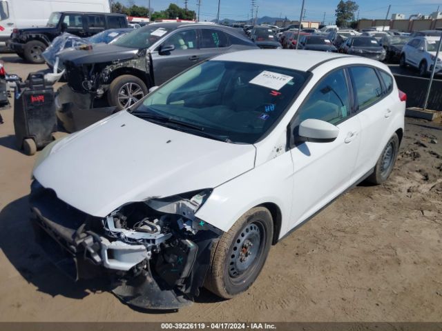 Photo 1 VIN: 1FAHP3K21CL273973 - FORD FOCUS 