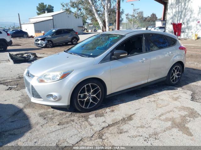 Photo 1 VIN: 1FAHP3K21CL415805 - FORD FOCUS 