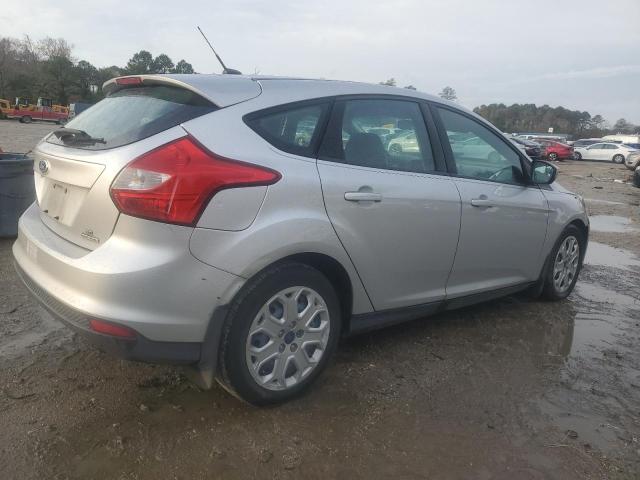 Photo 2 VIN: 1FAHP3K21CL463062 - FORD FOCUS SE 