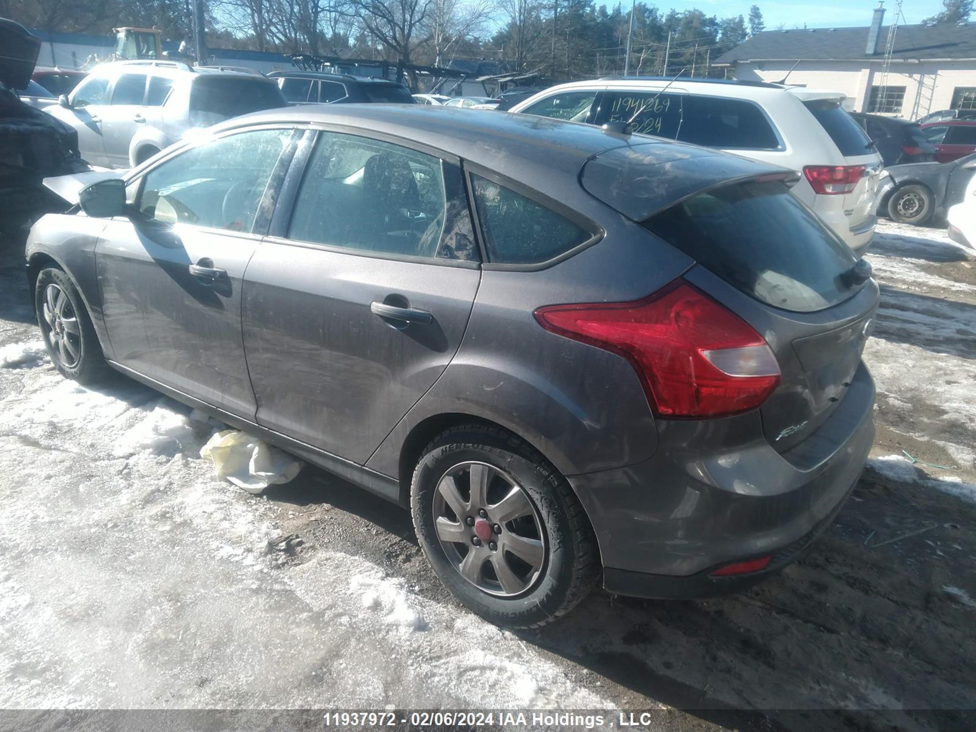 Photo 2 VIN: 1FAHP3K22CL158640 - FORD FOCUS 