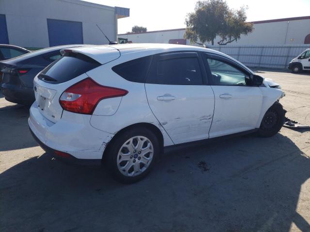 Photo 2 VIN: 1FAHP3K22CL177561 - FORD FOCUS 