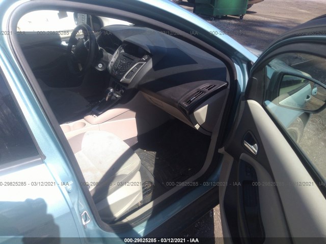 Photo 4 VIN: 1FAHP3K22CL225754 - FORD FOCUS 